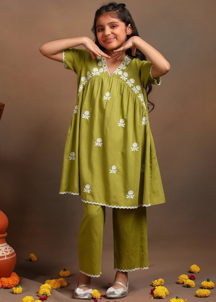 Pansy Green Embroidered Kurta With Pant Ethnic Set Set The Tribe Kids